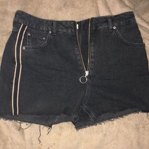 Black shorts with stripe